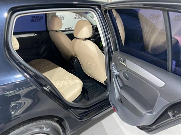 Volkswagen Golf, 2012г, передний привод, механика