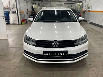 Volkswagen Jetta, 2015г, передний привод, автомат