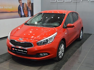 Kia Ceed, 2013г., передний привод, автомат