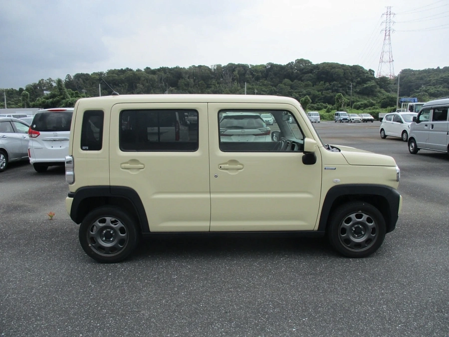 Suzuki Hustler, 2022г., передний привод, вариатор