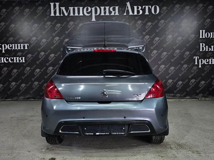 Peugeot 308, 2010г., передний привод, автомат
