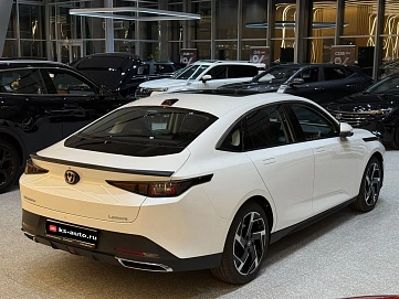 Changan Lamore, 2024г., передний привод, робот