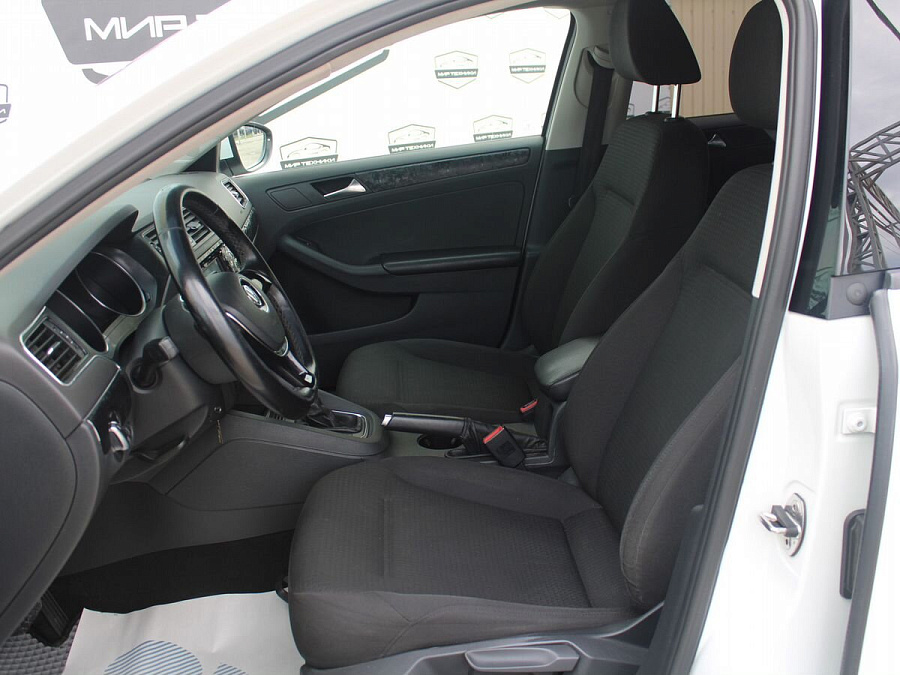 Volkswagen Jetta, 2016г., передний привод, автомат