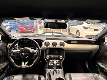 Ford Mustang, 2016г, задний привод, автомат