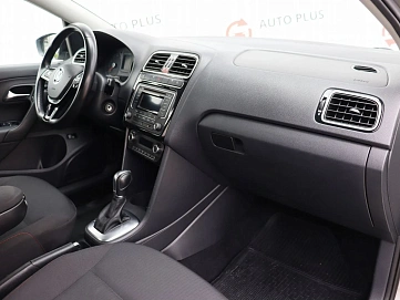 Volkswagen Polo, 2017г, передний привод, автомат
