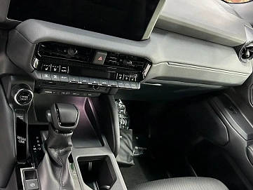 Toyota Land Cruiser Prado, 2024г, полный привод, автомат