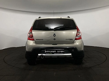 Renault , 2012г., передний привод, механика