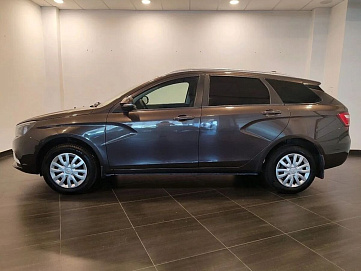 Lada (ВАЗ) Vesta, 2018г, передний привод, механика
