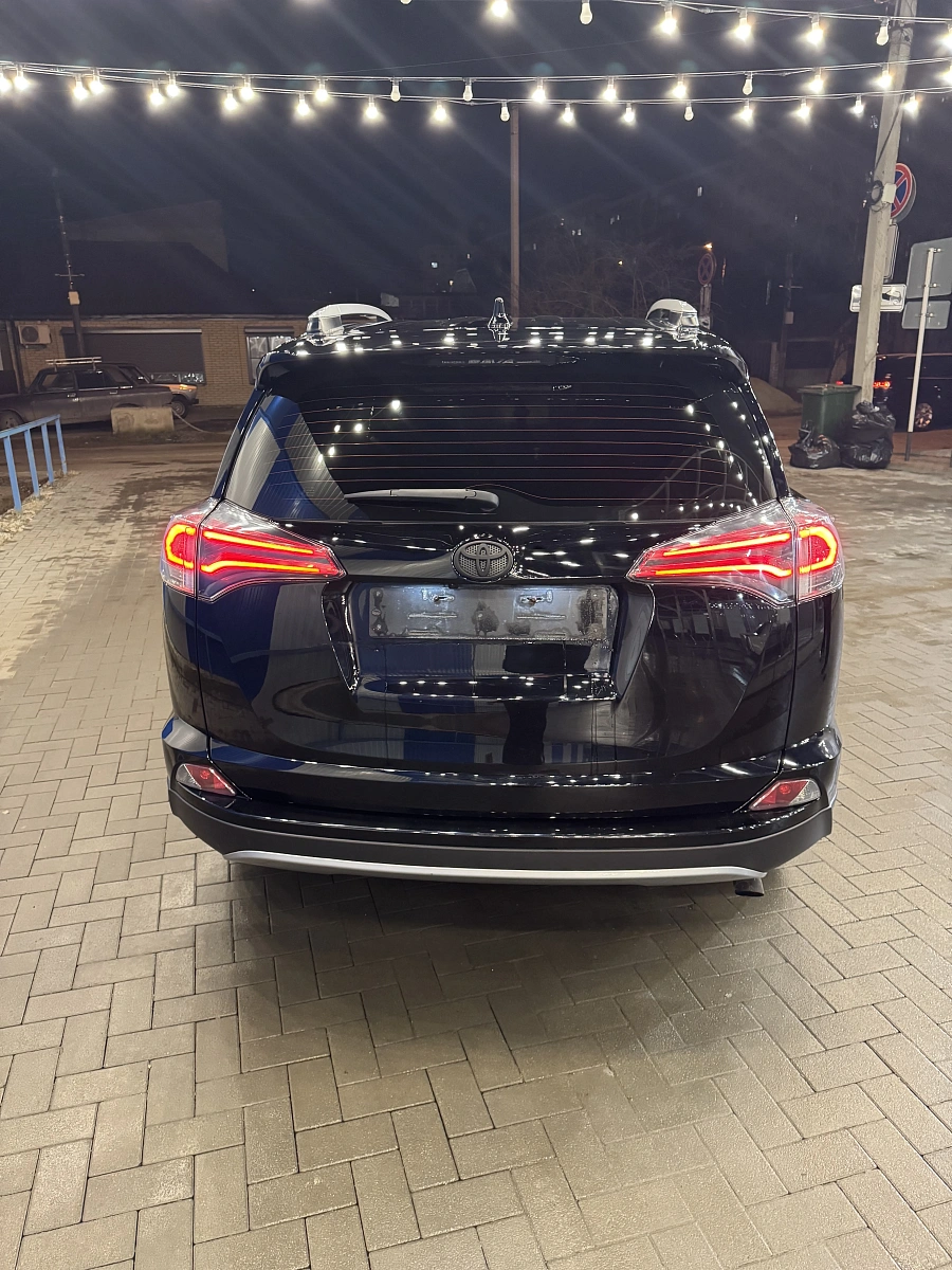 Toyota RAV4, 2018г., полный привод, автомат