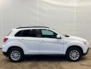 Mitsubishi ASX, 2012г, передний привод, вариатор
