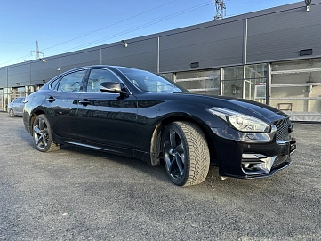 Infiniti Q70, 2015г, полный привод, автомат