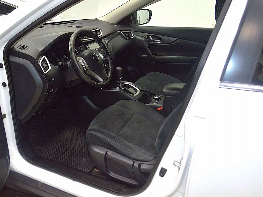 Nissan X-Trail, 2016г., передний привод, вариатор