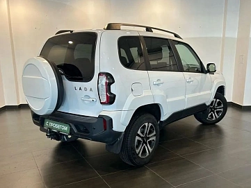 Lada (ВАЗ) Niva, 2024г, передний привод, механика