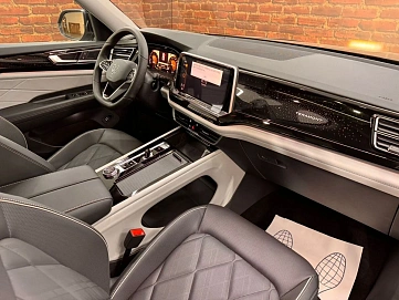 Volkswagen Teramont, 2023г, полный привод, робот