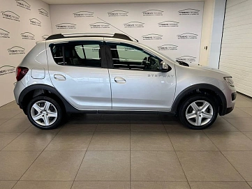 Renault Sandero, 2016г, передний привод, механика
