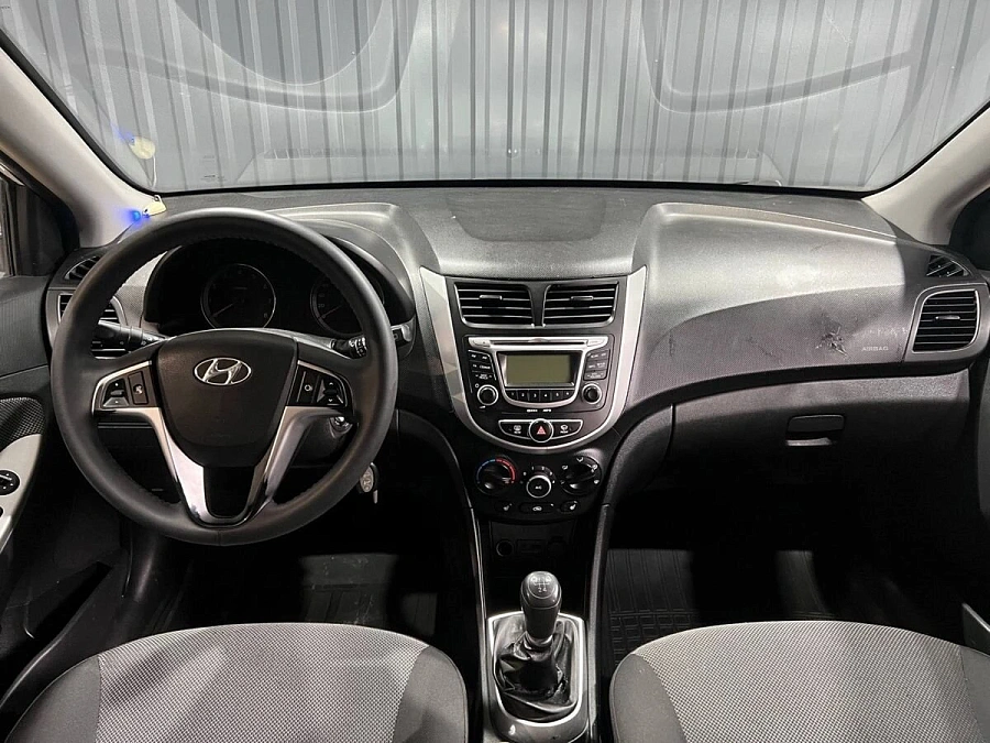 Hyundai Solaris, 2013г., передний привод, механика