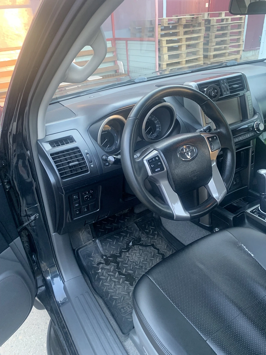 Toyota Land Cruiser Prado, 2013г., полный привод, автомат