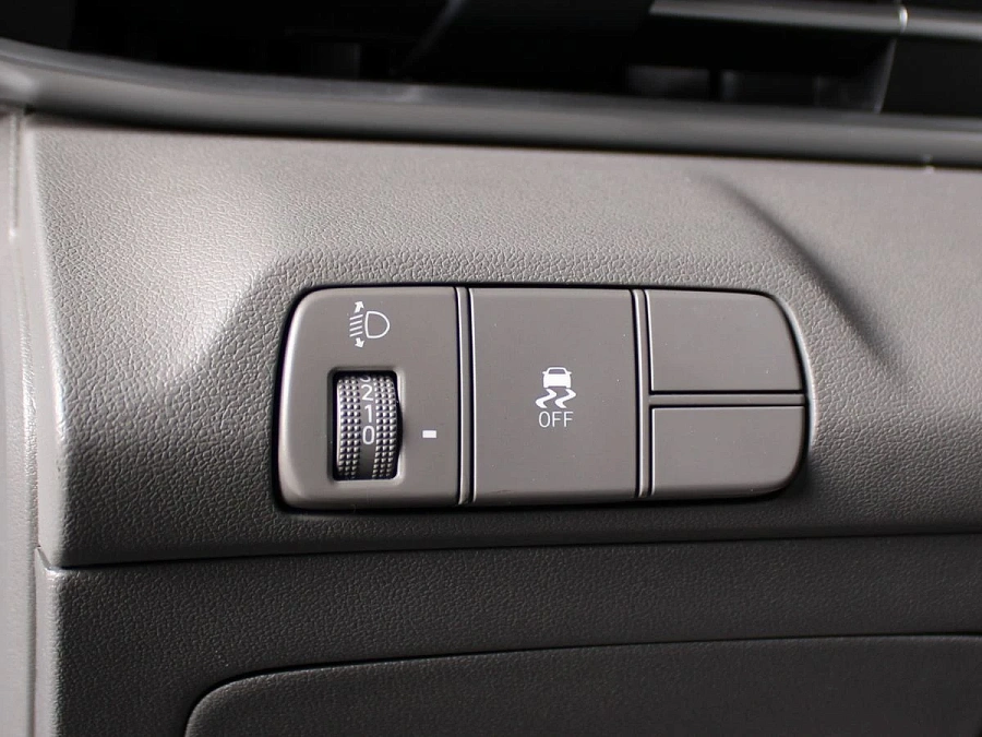 Hyundai Elantra, 2021г., передний привод, автомат