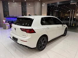 Volkswagen Golf, 2023г, передний привод, робот