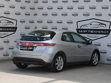 Honda Civic, 2008г, передний привод, робот