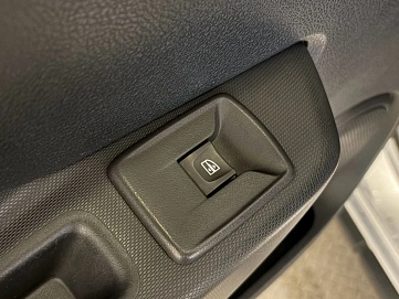 Renault Logan, 2021г, передний привод, автомат