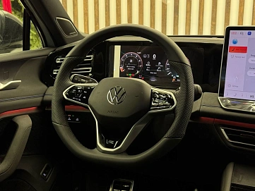 Volkswagen Tiguan, 2025г, полный привод, робот