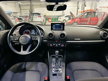 Audi A3, 2020г, передний привод, робот