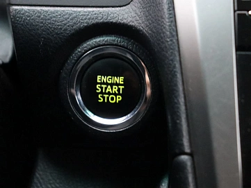 Toyota Camry, 2014г, передний привод, автомат