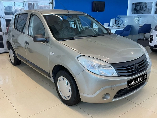 Renault Sandero, 2012г., передний привод, механика