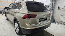 Volkswagen Tiguan, 2018г., полный привод, робот