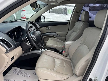 Citroen C-Crosser, 2011г, полный привод, вариатор