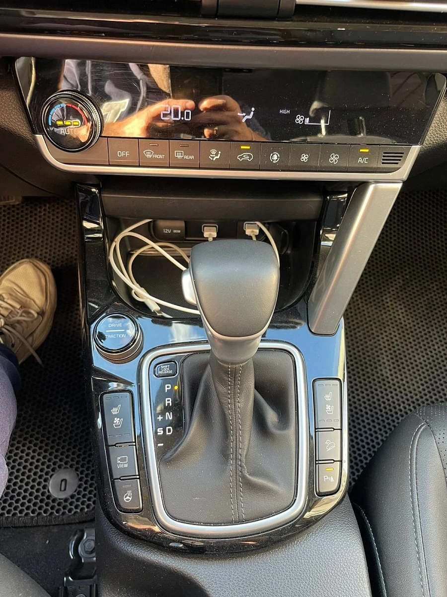 Kia Seltos, 2020г., передний привод, робот