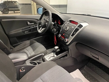 Kia Ceed, 2010г, передний привод, автомат