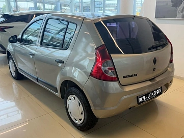 Renault Sandero, 2012г, передний привод, механика