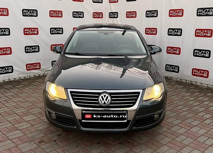 Volkswagen Passat, 2010г., передний привод, робот