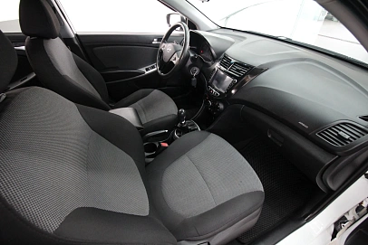 Hyundai Solaris, 2013г, передний привод, механика