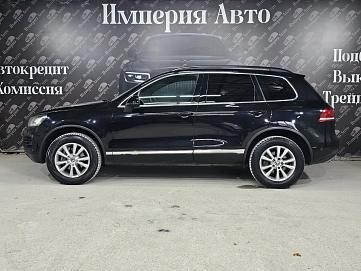 Volkswagen Touareg, 2011г, полный привод, автомат