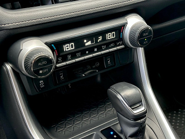 Toyota RAV4, 2020г, полный привод, автомат
