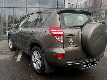 Toyota RAV4, 2012г, полный привод, вариатор