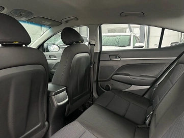 Hyundai Elantra, 2018г, передний привод, автомат