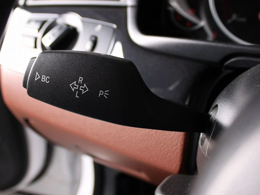 BMW 5 серии, 2015г., задний привод, автомат