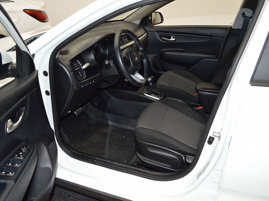 Kia , 2020г., передний привод, автомат