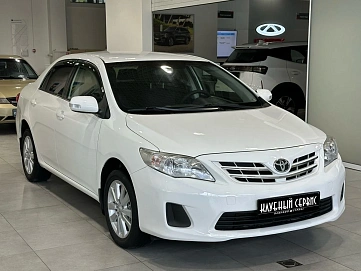 Toyota Corolla, 2013г, передний привод, автомат