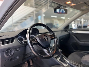 Skoda Octavia, 2016г, передний привод, робот