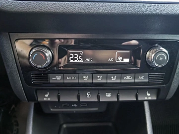Skoda Rapid, 2022г, передний привод, робот
