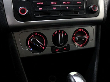 Volkswagen Polo, 2013г, передний привод, автомат