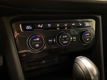 Volkswagen Tiguan, 2018г, передний привод, автомат