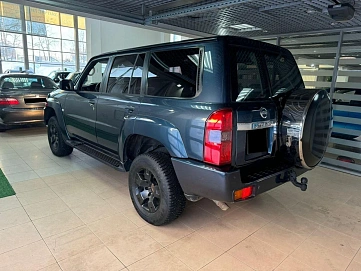 Nissan Patrol, 2004г, полный привод, автомат