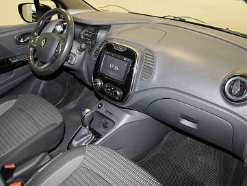 Renault Kaptur, 2017г, передний привод, автомат