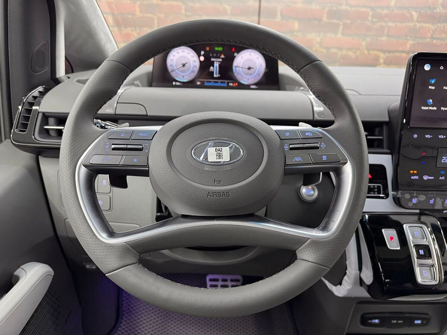 Hyundai Staria, 2023г., полный привод, автомат